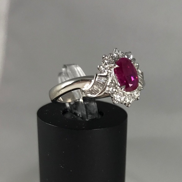1.13 ctw Ruby & Diamond Ring in Platinum - Picture 3 of 6
